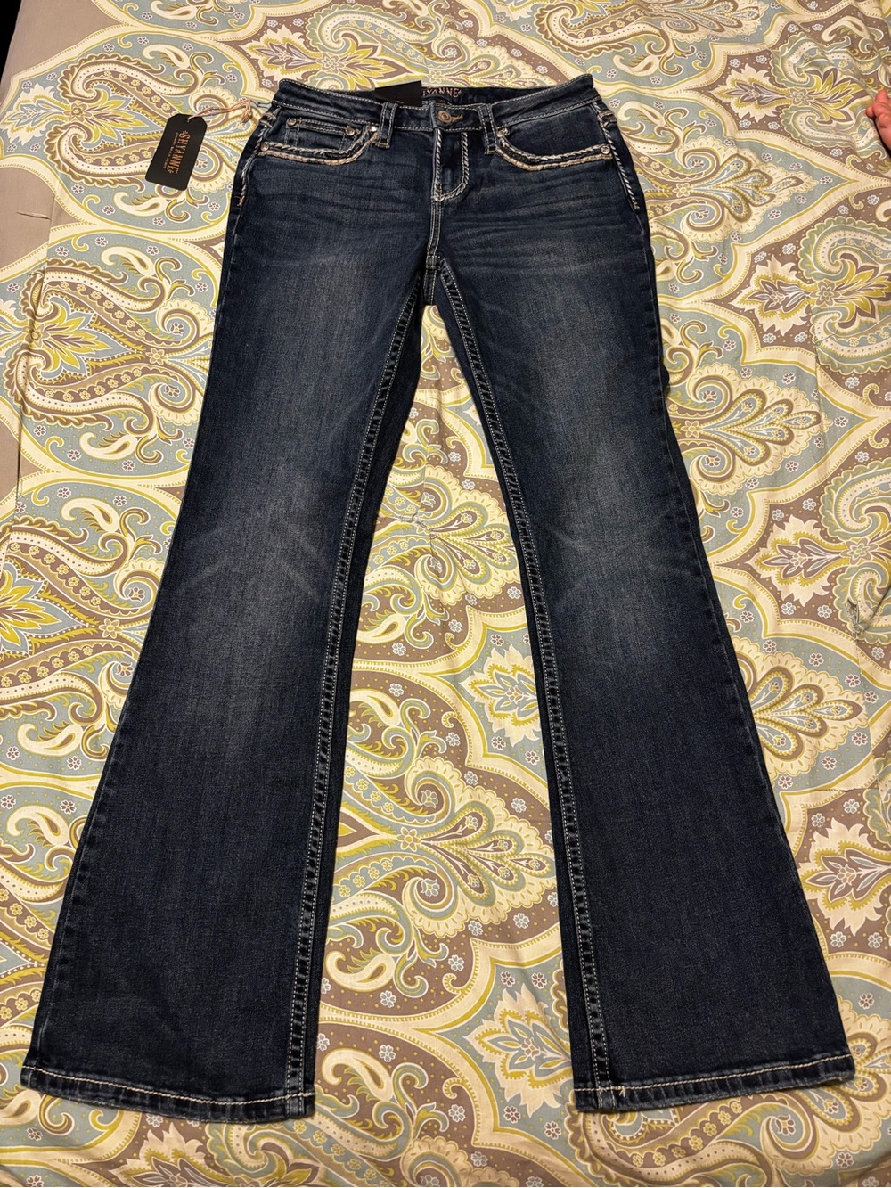 Shyanne Dark Wash Blue jeans